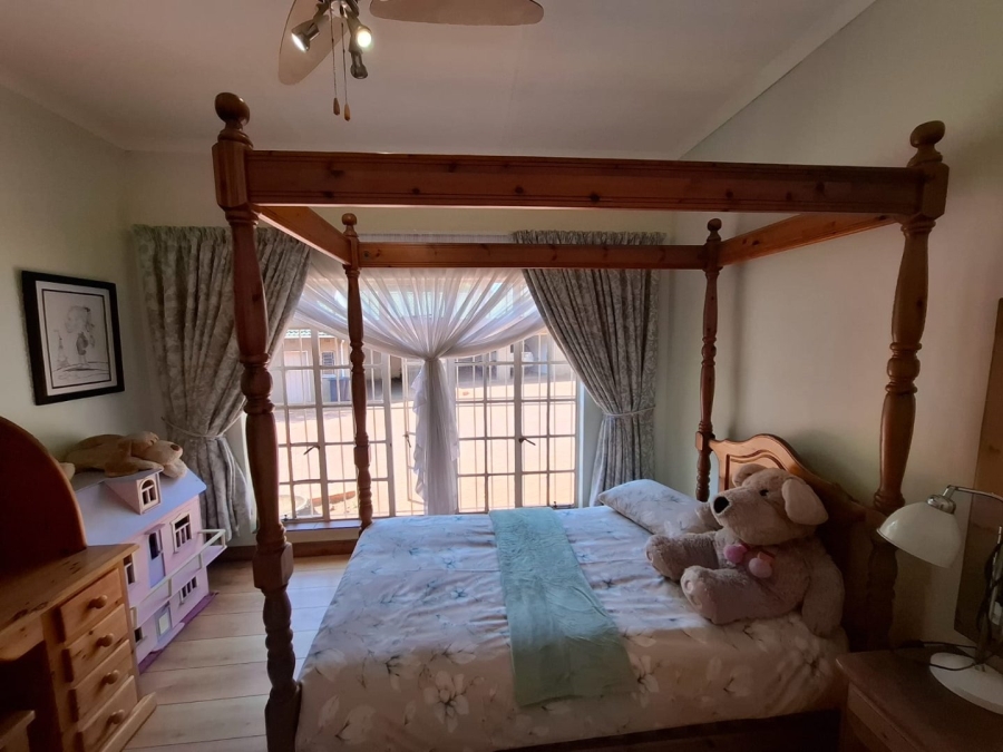 4 Bedroom Property for Sale in Protea Park North West